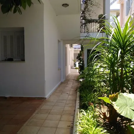 Zacharoula's Апартаменты *