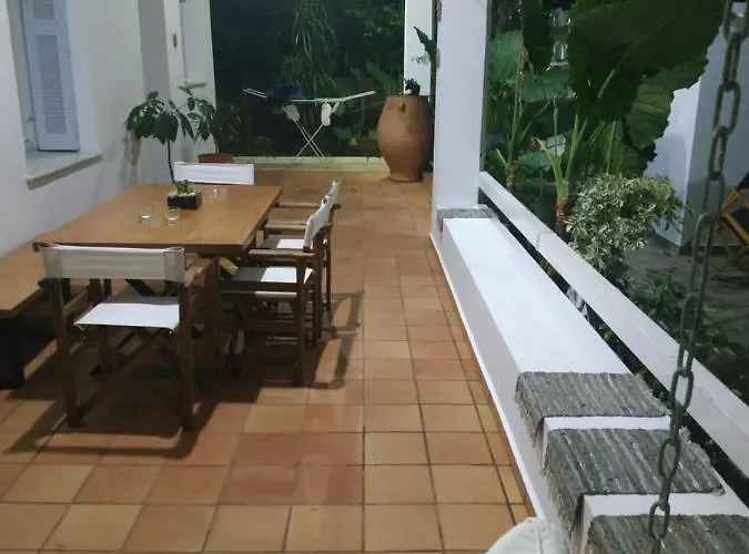 Zacharoula's Hriszí Aktí Haniá